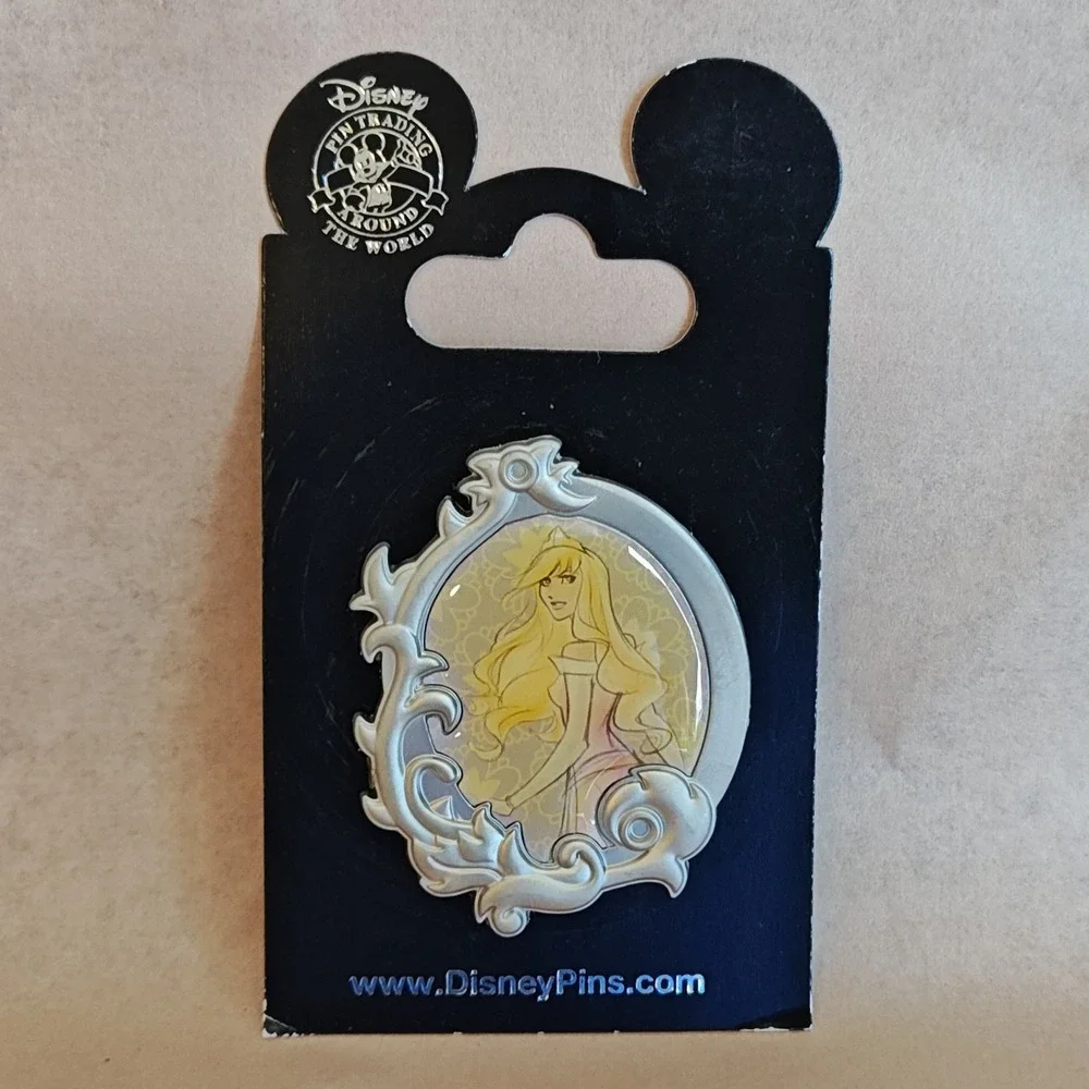 Disney Princess Aurora Pin Trading Silver Sleeping Beauty Ornate Frame Sketch